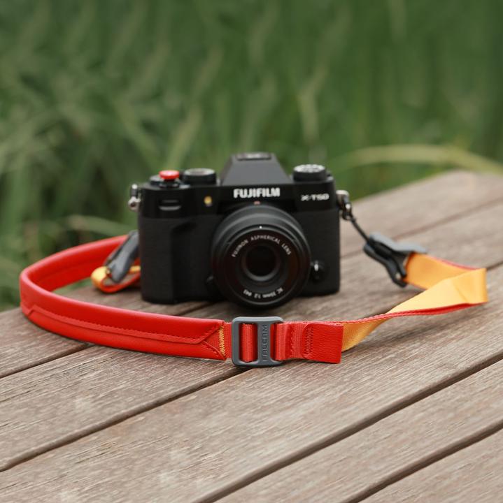 Produktbild Falcam Maglink Quick Magnetic Buckle Shoulder Strap Lite V2 (Red) (Schultergurt)