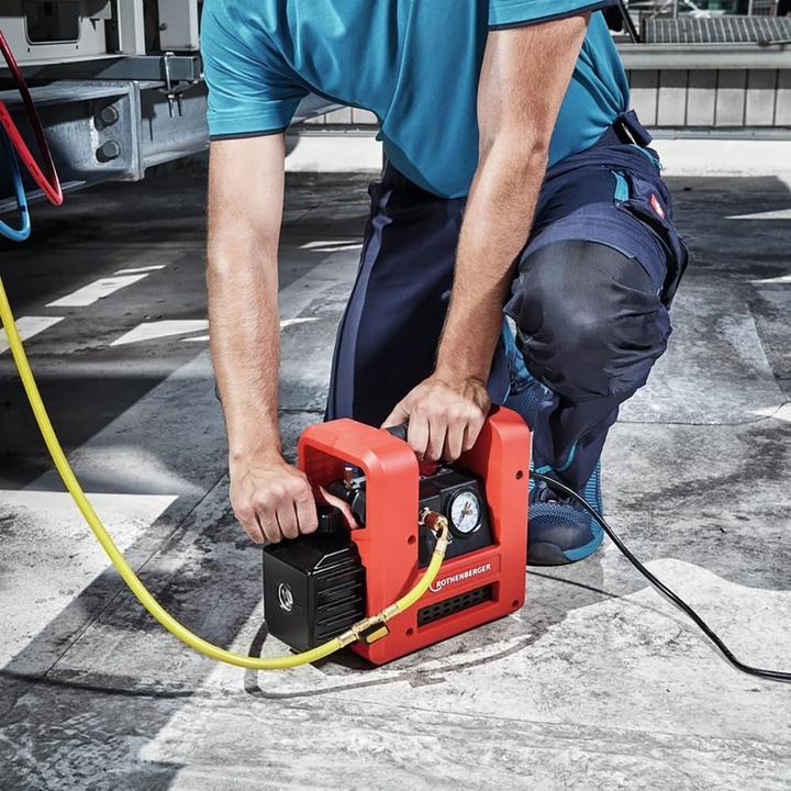 Produktbild Rothenberger Vakuumpumpe ROAIRVAC R32 1.5 Fördermenge 42 l/min 10,1 kg 42 l / min 230 / 50 V / Hz