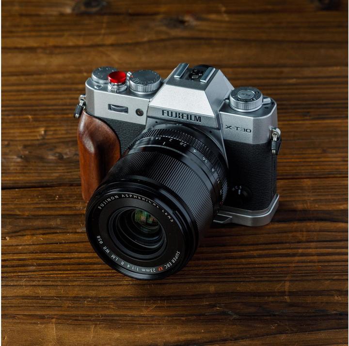 Productafbeelding SmallRig 5667 L-Shaped Mount Plate with Wooden Handle for FUJIFILM X-T30 / X-T30 II / X-T30 III (Silver) (Kooi)