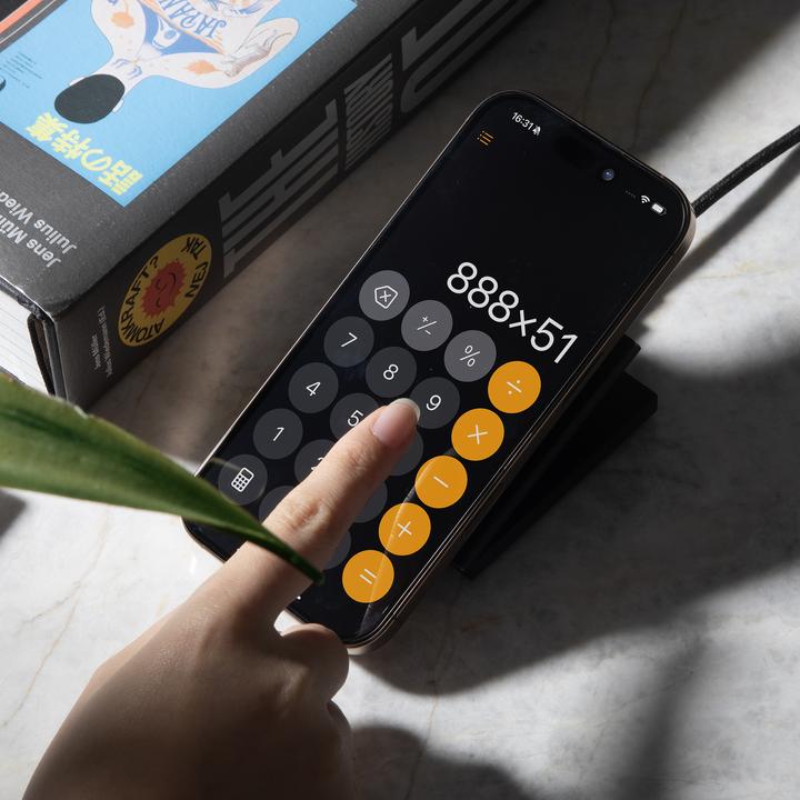 Actual product image Native Union Rise Solo Qi2 Wireless Charger Black (15 W)