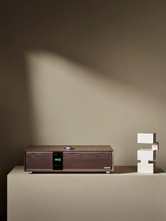 Produktbild Ruark Audio Audio R410 All-in-One Radio met FM/Dab+ en Internetradio - Walnoot (FM, DAB+, Internetradio, WLAN)
