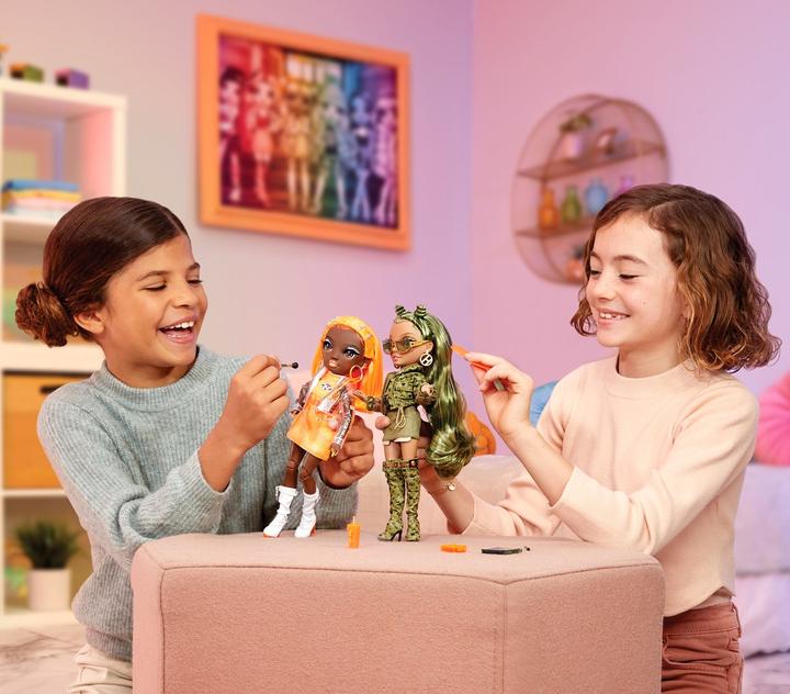 Produktbild MGA Rainbow High - Kim Nguyen