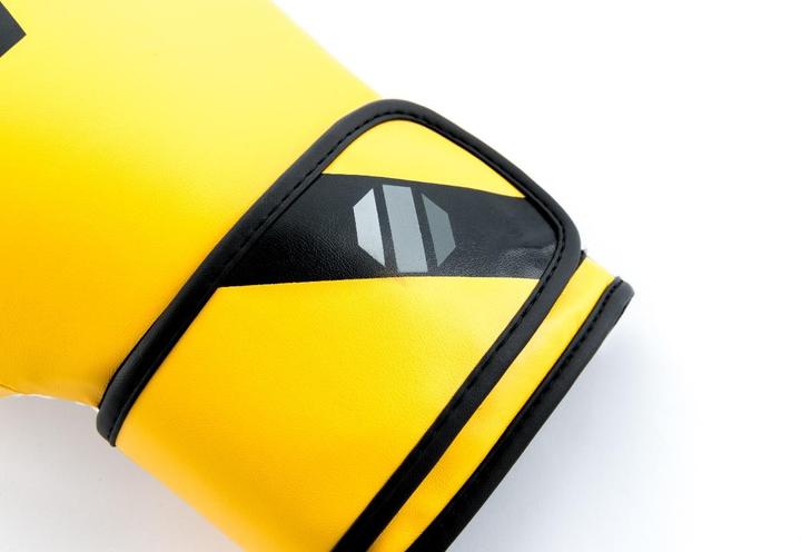 Produktbild UFC PRO Fitness Training Glove (12 OZ)