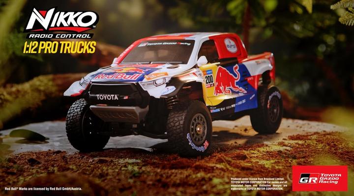 Image du produit Nikko 10561 Pro Truck Toyota Gazoo Dakar, voiture télécommandée RC, design Red Bull, véhicule tout-terrain