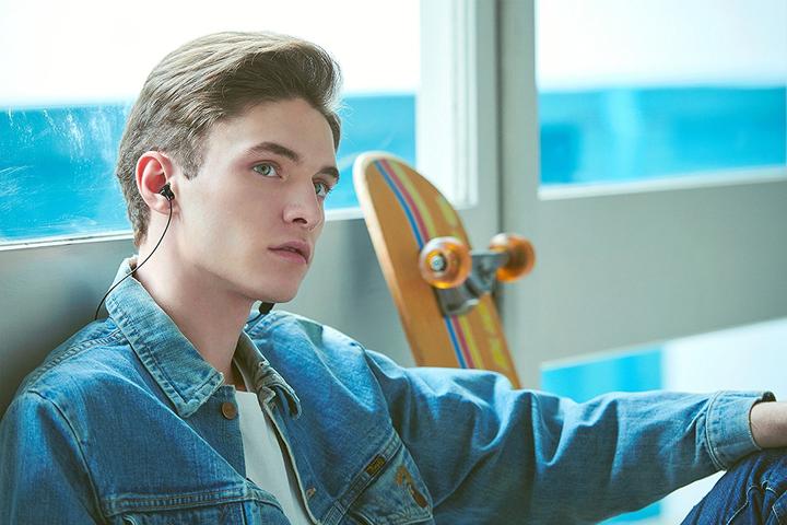 Produktbild Sony Wi-C300 (8 h, Kabellos)