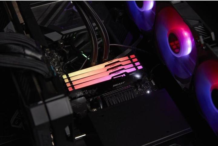 Productafbeelding Kingston FURY Beast RGB AMD EXPO (2 x 16GB, 5600 MHz, DIMM 288 pin)