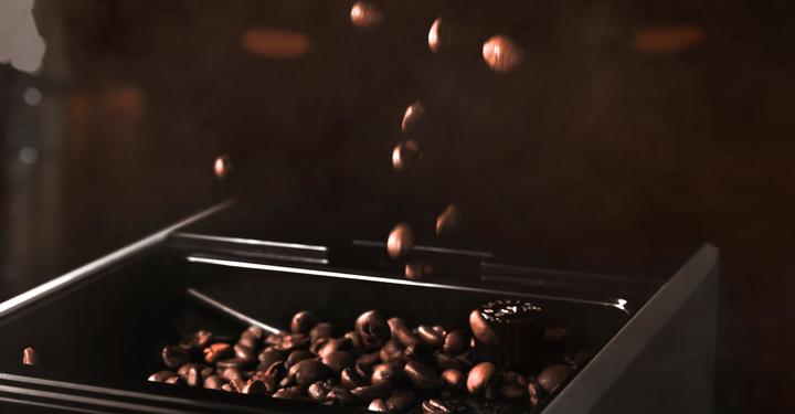 Produktbild Trisa Crema One Touch 6220.4212 Kaffeevollautomat Titan-Schwarz