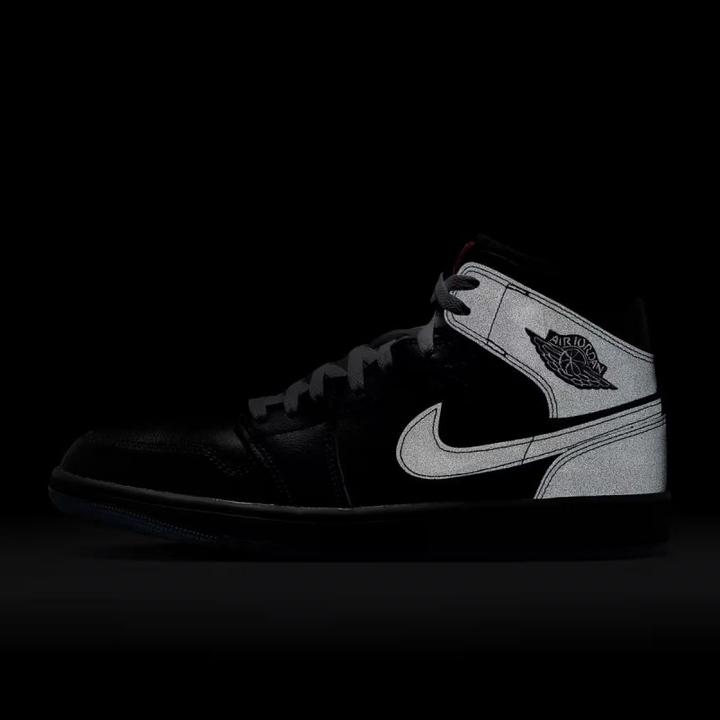 Actual product image Jordan 1 Mid SE Black Metallic Reimagined (46)