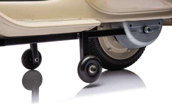 Actual product image Es-toys VESPA 150 VL1T Lizenziert mit 12V7A Akku 2 Motoren, Ledersitz (12 V)