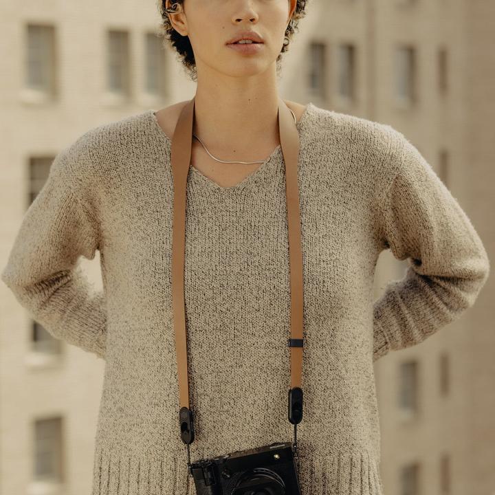 Actual product image Peak Design Leather Camera Strap Standard (Neck belt, Shoulder strap)