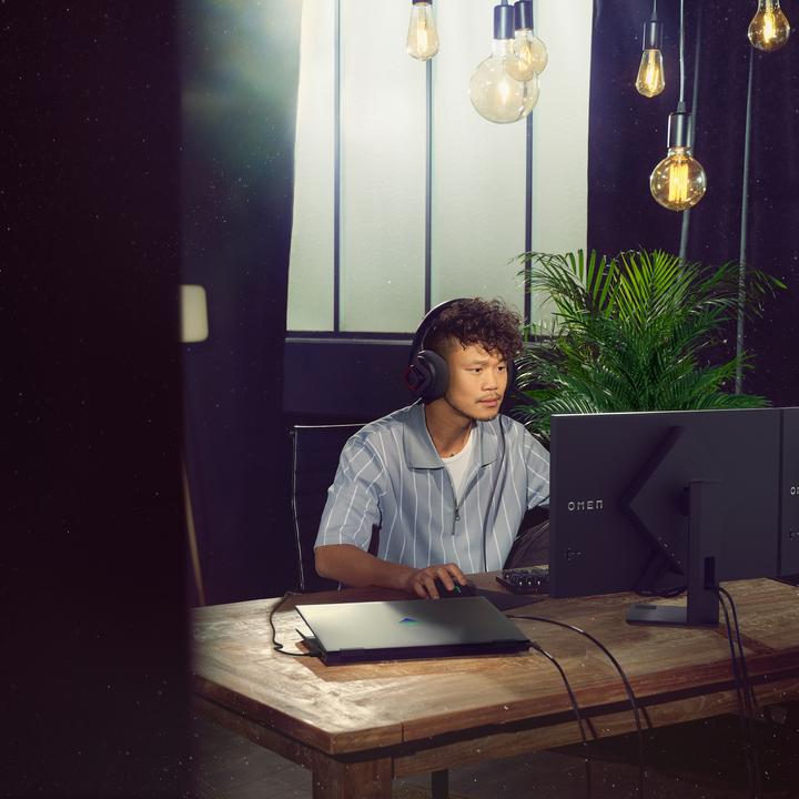 Produktbild HP Omen 16-b0850nz RTX 3070 (16.10", 1000 GB, 16 GB, CH, Intel Core i7-11800H)