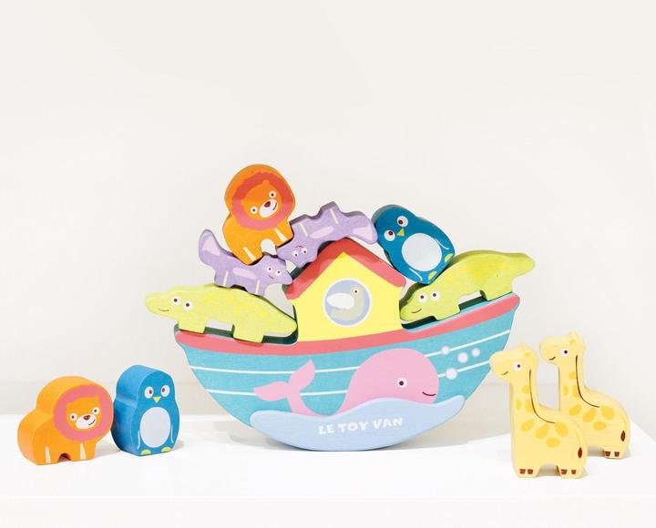 Actual product image Le Toy Van Noah's balance game