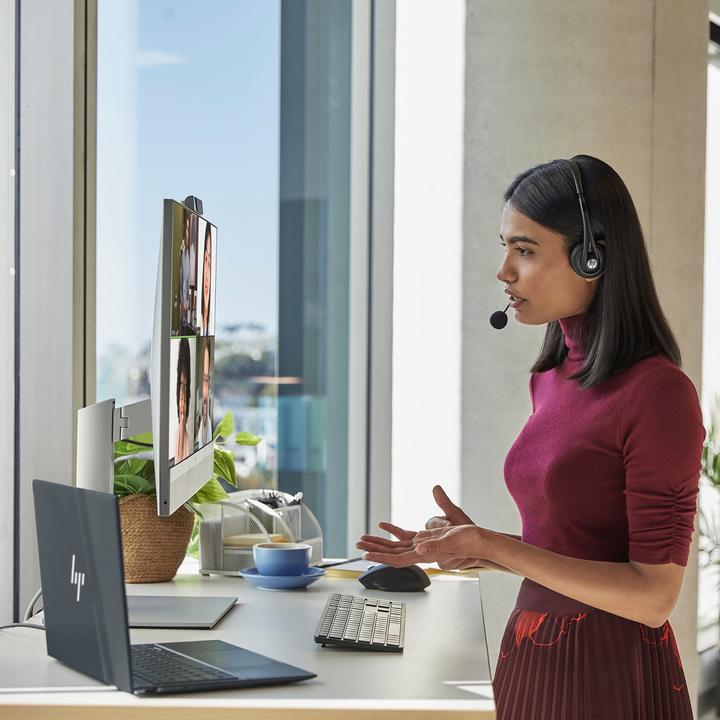 Produktbild HP EliteOne 870 G9 All-in-One Touchscreen PC, 68,6 cm (27"), Quad HD, Intel® Core™ i5, 16 GB, D (Intel Core i5-14500, 16 GB, 512 GB)