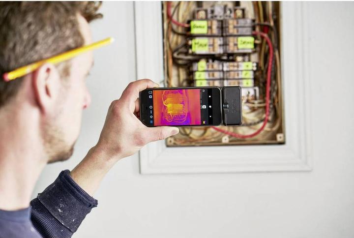 Actual product image Flir ONE Pro thermographic camera Android USB-C (Mobile phone thermal imaging camera)
