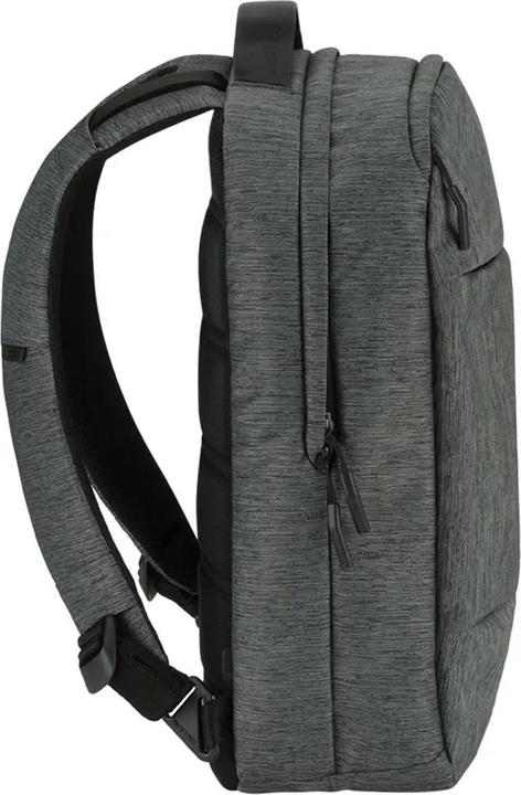 Actual product image Incase MacBook Pro 15/16" backpack