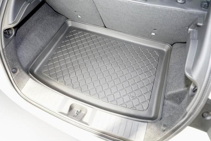 Actual product image Aristar Boot tray for Nissan Juke Hybrid from 06.2022