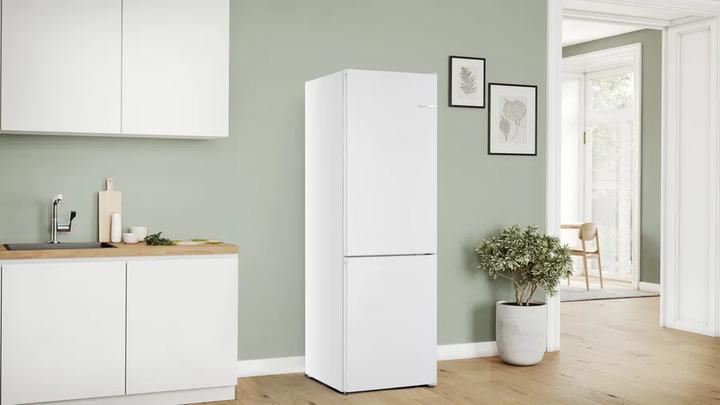 Produktbild Bosch Hausgeräte KGN362WCF (321 l)
