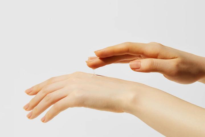 Actual product image Cosrx Advanced Snail 96 Mucin Power Essence (100 ml, 24h cream)