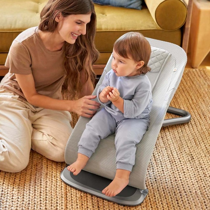 Actual product image Ergobaby 3-In-1 Evolve Babywippe Mesh inkl. Spielbügel