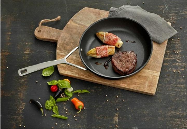Produktbild Demeyere Alu Pro Bratpfanne antihaftbeschichtet hoch ø28 cm h:7cm (28 cm, Bratpfanne, Aluminium)