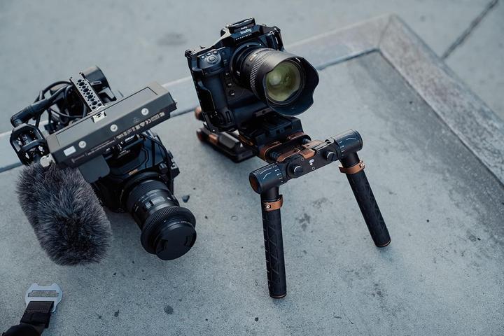 Image du produit PolarPro Pied d'épaule Pivot Shoulder Rig