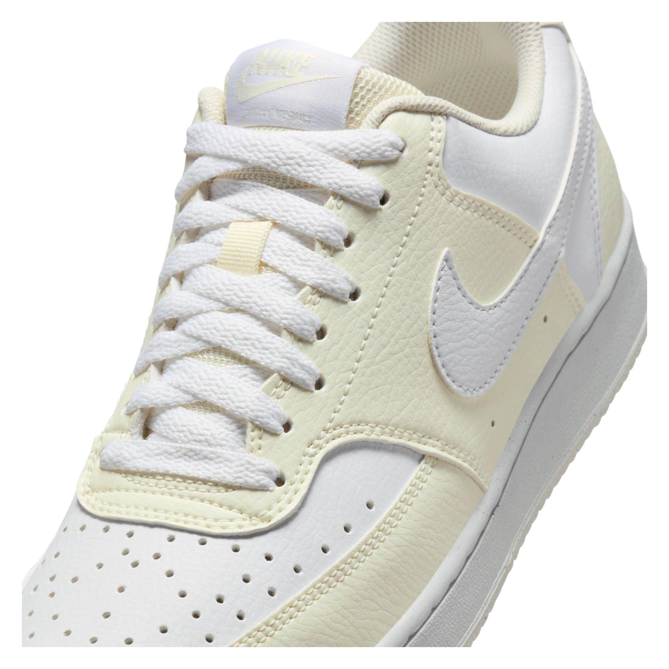 Nike, Damen, Sneakers, Women's Court Vision Low Next Nature, Grau, (40)