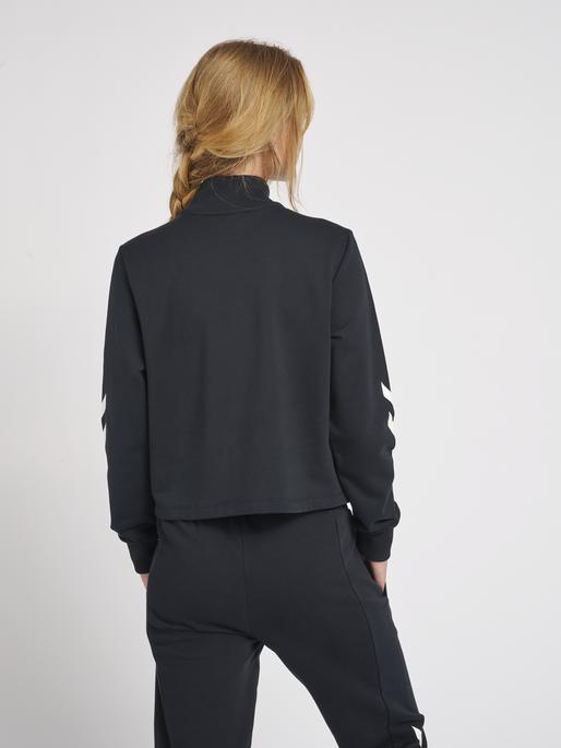 Actual product image hummel Legacy Nikka Cropped Halfzip (XS)