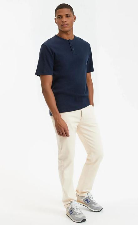 Image du produit La Redoute Collections Haut en forme de t-shirt avec encolure ronde et petite patte de boutonnage (3XL)