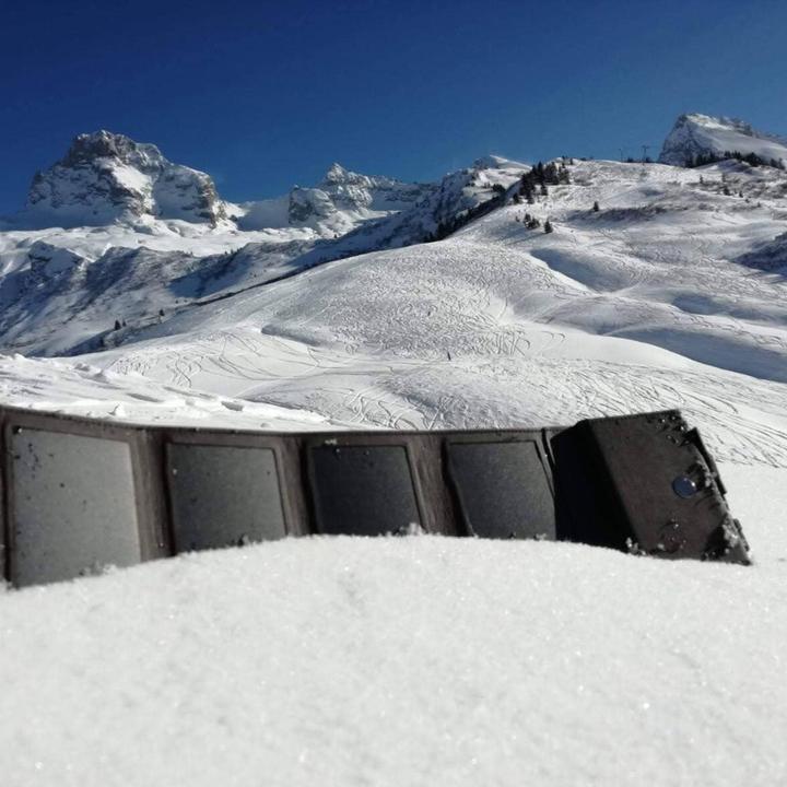 Actual product image Sunslice Portable 4W photon solar charger (4000 mAh, 4 W, 20 Wh)