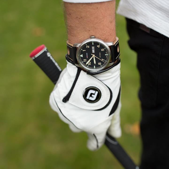Actual product image M Watch Mondaine Aero (Analogue wristwatch, Swiss made, 45 mm)