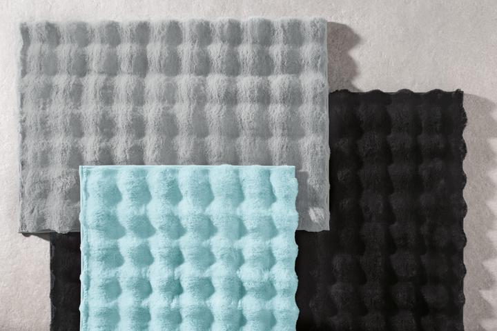 Actual product image Kleine Wolke Cloud bath rug 70 x 120 cm, black (70 x 120 cm)