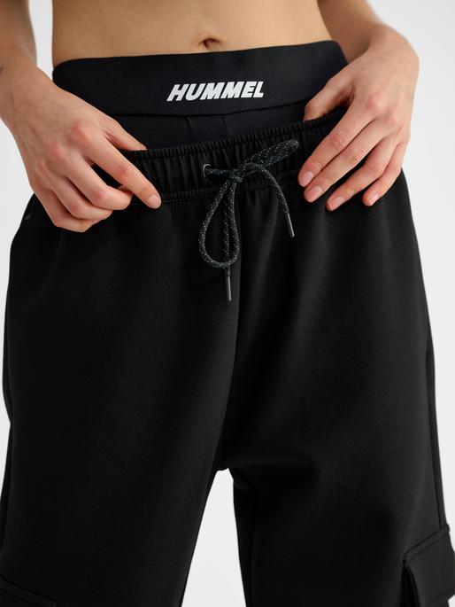 Actual product image hummel Hmltech Fleece Loose Cargo Pants (L)