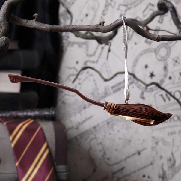Immagine prodotto Nemesis Now Harry Potter - Ornamento da sospendere Nimbus 2000 15,5 cm (6 x)