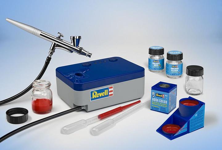 Actual product image Revell Airbrush Basic Set with compressor