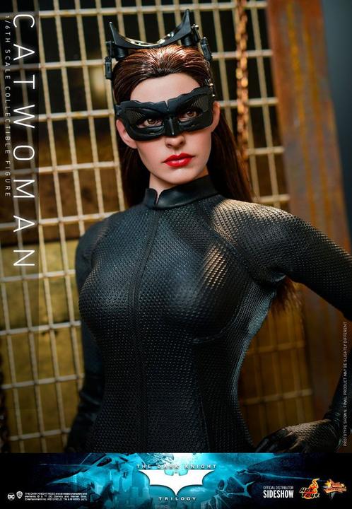 Actual product image Hot Toys The Dark Knight Trilogy figurine Movie Masterpiece 1/6 Catwoman 29 cm