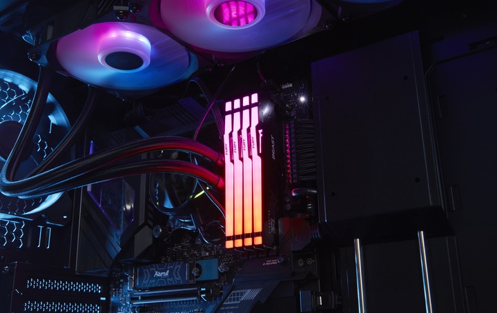 Productafbeelding Kingston FURY Beest RGB (1 x 32GB, 5600 MHz, DDR5 RAM, DIMM 288 pin)