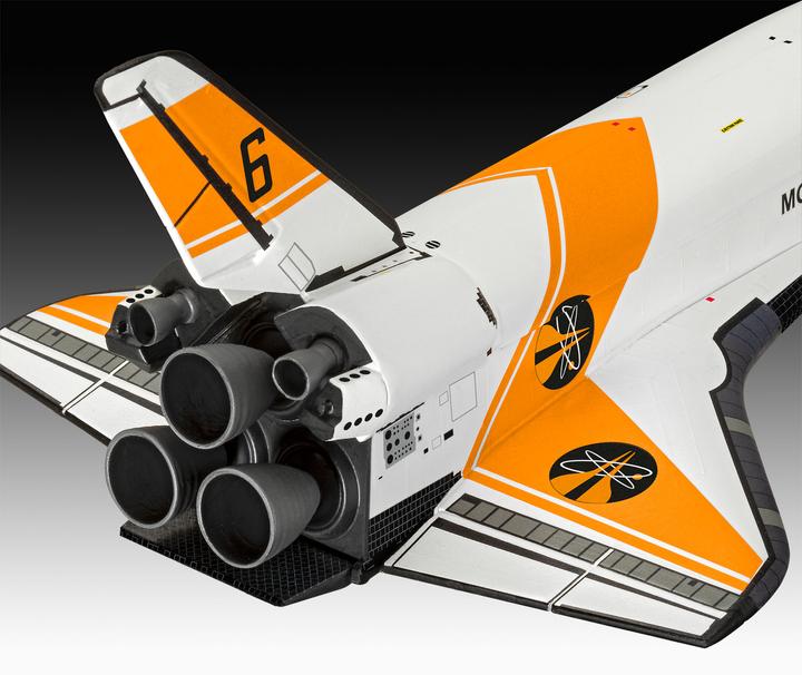 Actual product image Revell James Bond "Moonraker" Gift Set