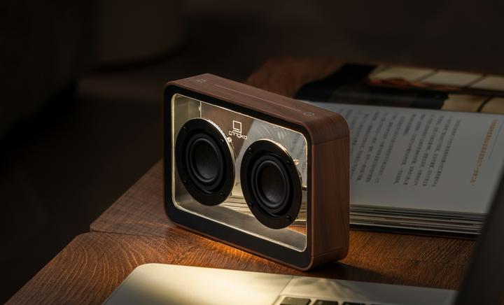 Actual product image Gingko Mage See-through Bluetooth Speaker (3 h)