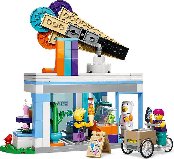 Actual product image LEGO Ice cream parlour (60363, LEGO City)