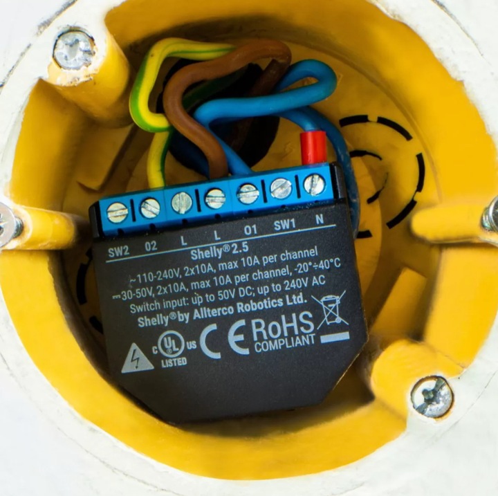 Actual product image Shelly Dual WLAN switch (Switch actuator)