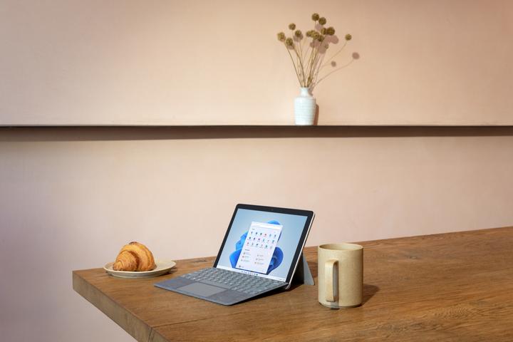 Produktbild Microsoft Surface Go 3 (10.50", Intel Pentium Gold 6500Y, 4 GB)