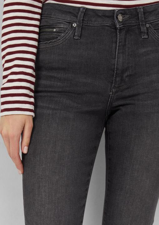 s.Oliver Jeans / High Rise / Flared Leg / Bügelfalten Fabrikverkauf Bekleidung e