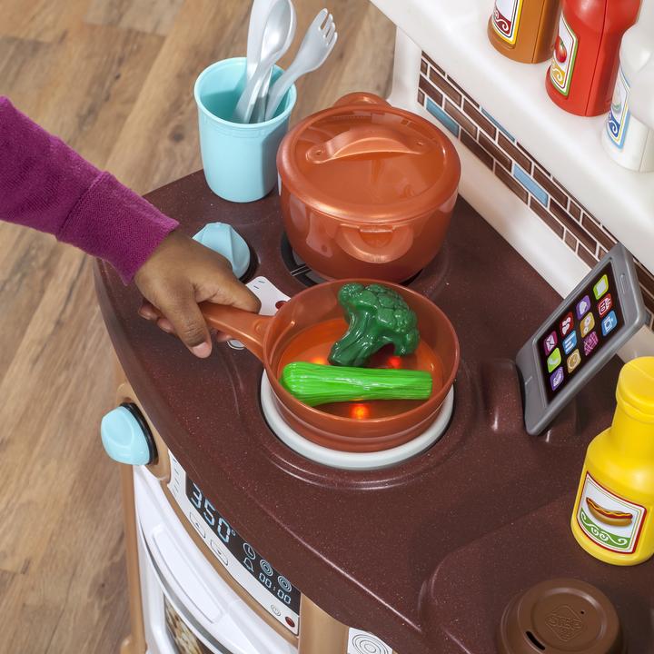 Produktbild Step2 Fun with Friends Kitchen Braun