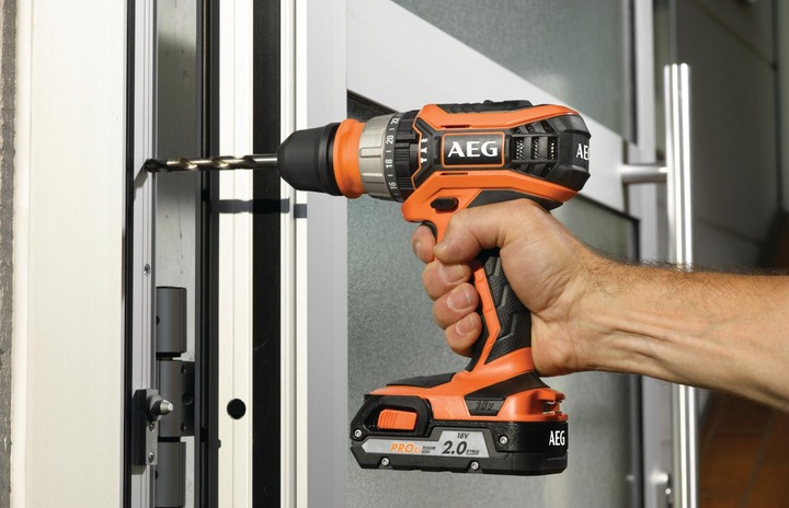 Produktbild AEG Akku-Schlagbohrschrauber BSB18C2XLI-X02C 18V inkl. 1x 18V / 2,0 Ah PRO Akku, 1x 18V / 4,0 Ah PR (Akkubetrieb)