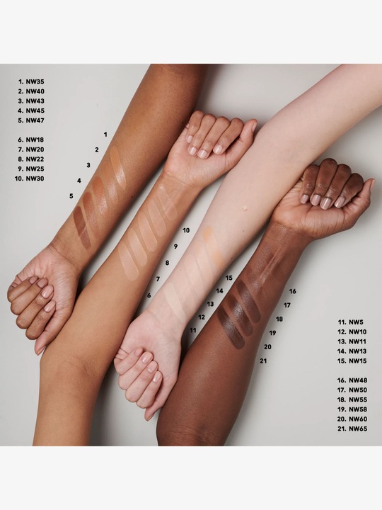 Produktbild MAC Cosmetics M.A.C. Studio Rad Serum Pow Fond de Teint NW43 (Nr. NW43)