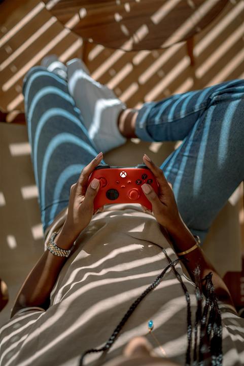 Produktbild Microsoft Xbox Wireless Controller Pulse Red (Android, iOS, PC, Xbox One S, Xbox One X, Xbox Series S, Xbox Series X)