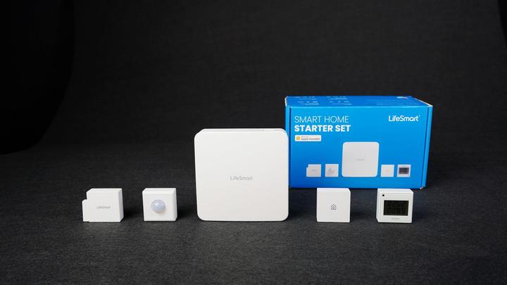 Actual product image Lifesmart Smart Home Starter Set