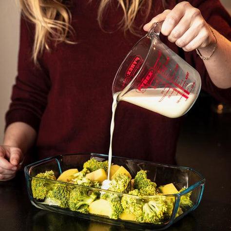 Actual product image Pyrex 3.2 litre casserole dish