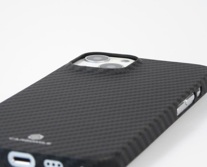 Actual product image Carbomile Cover Protective case made of real aramid carbon fibre (Apple iPhone 13)