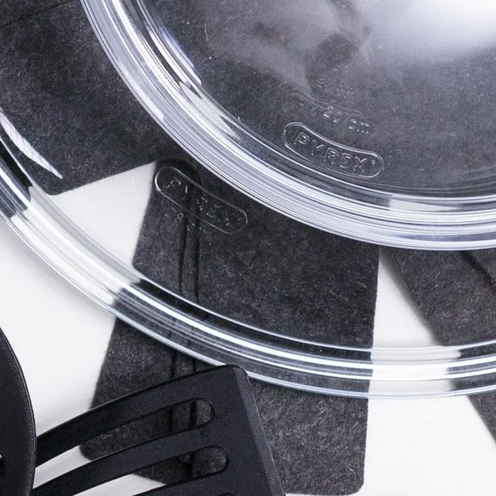 Actual product image Kamberg Cookware 22piece Induction Made in France PFOAPFAS free With 2 Pyrex lids 2028 cm (Frying pan, Pot, Aluminium)